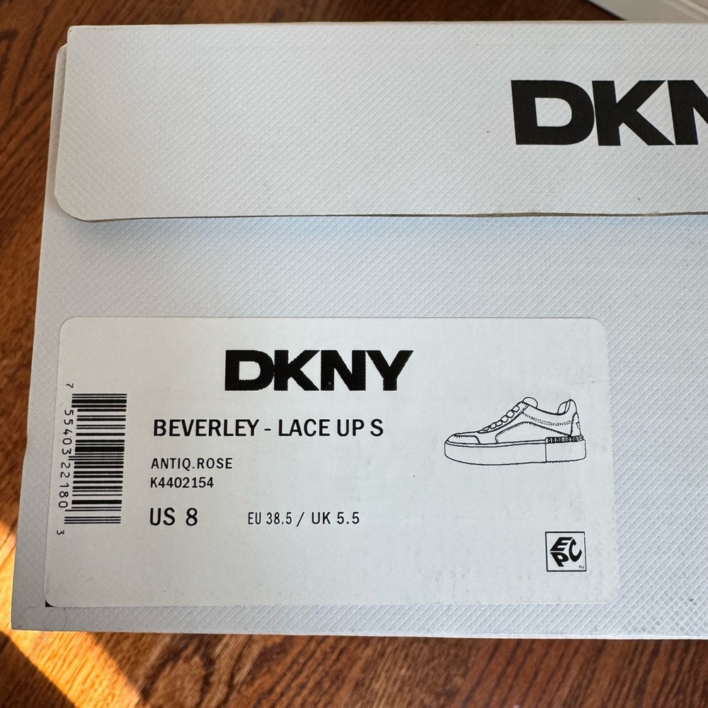 DKNY Women’s Sneakers Like New - Picture 16 of 16